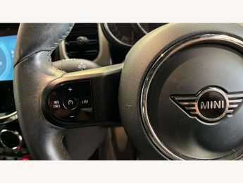 MINI Hatchback 5dr 1.5 Cooper Exclusive 5dr Auto