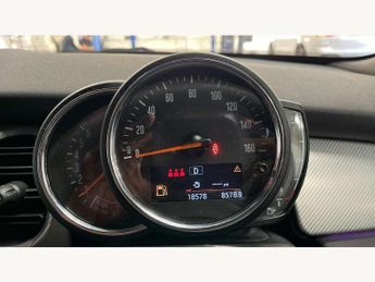 MINI Hatchback 5dr 1.5 Cooper Exclusive 5dr Auto