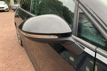 Volkswagen Golf 1.5 eTSI 150 R-Line 5dr DSG