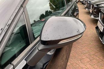Volkswagen Golf 1.5 eTSI 150 R-Line 5dr DSG