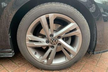Volkswagen Golf 1.5 eTSI 150 R-Line 5dr DSG