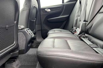 Volvo XC40 2.0 B4P Inscription 5dr Auto