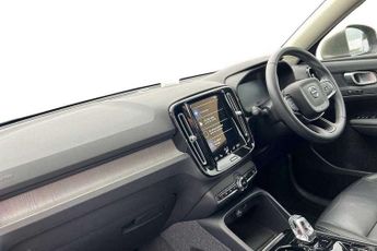 Volvo XC40 2.0 B4P Inscription 5dr Auto