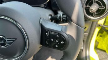 MINI Hatchback 1.5 Cooper Sport Premium 3dr Auto
