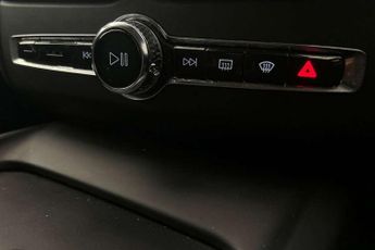 Volvo XC60 2.0 B5P [250] Momentum 5dr Geartronic