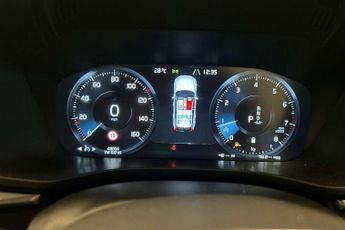Volvo XC60 2.0 B5P [250] Momentum 5dr Geartronic