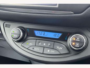 Toyota Yaris 1.5 Hybrid GR-Sport 5dr CVT