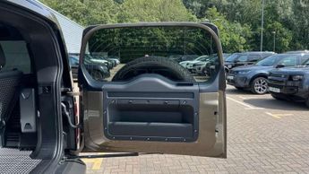 Land Rover Defender 3.0 D250 X-Dynamic HSE 90 3dr Auto