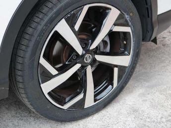 Nissan Qashqai 1.3 DiG-T Tekna 5dr