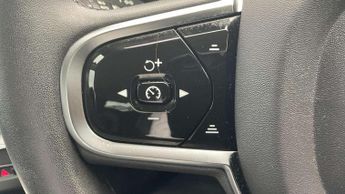 Volvo XC60 2.0 B4D Plus Dark 5dr AWD Geartronic