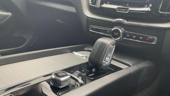 Volvo XC60 2.0 B4D Plus Dark 5dr AWD Geartronic