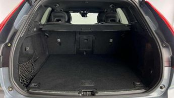 Volvo XC60 2.0 B4D R DESIGN 5dr AWD Geartronic