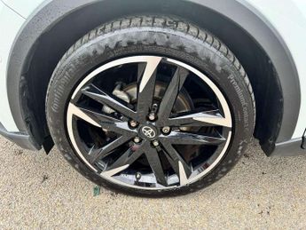 Toyota C-HR 1.8 Hybrid GR Sport 5dr CVT