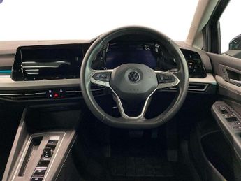 Volkswagen Golf 1.5 eTSI 150 Life 5dr DSG