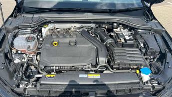 Volkswagen Golf 1.5 eTSI 150 R-Line 5dr DSG