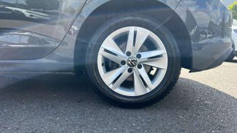 Volkswagen Golf 1.5 TSI 150 Life 5dr
