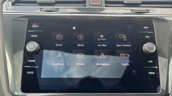 Volkswagen Tiguan 2.0 TSi 180 4Motion R-Line 5dr DSG