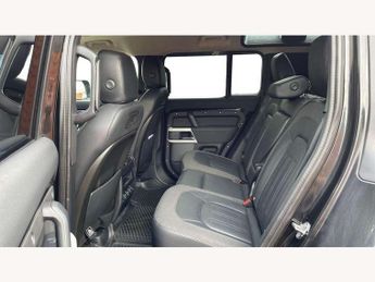 Land Rover Defender 2.0 D240 SE 110 5dr Auto