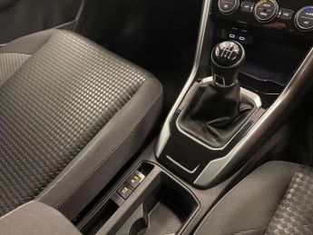 Volkswagen T-Roc 1.5 TSI EVO Active 5dr