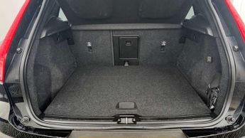 Volvo XC40 2.0 B4P R DESIGN 5dr Auto