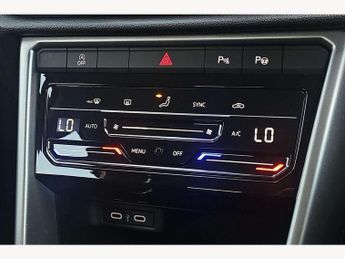 Volkswagen T-Roc 1.5 TSI Life 5dr