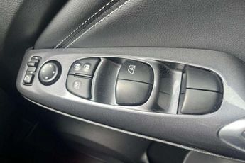 Nissan Juke 1.6 Hybrid N-Connecta 5dr Auto