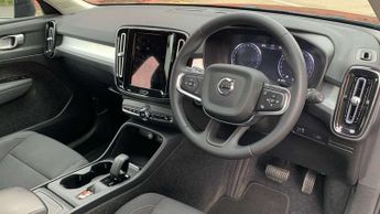 Volvo XC40 1.5 T3 [163] Momentum 5dr Geartronic
