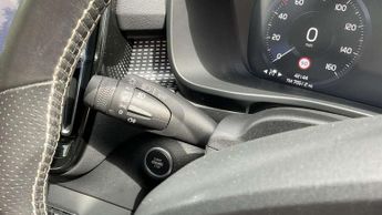 Volvo XC40 Recharge 1.5 T5 Recharge PHEV R DESIGN 5dr Auto
