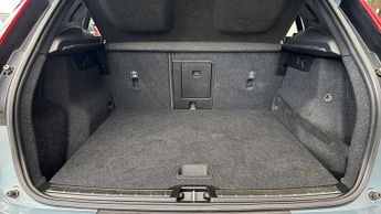 Volvo XC40 1.5 T3 [163] R DESIGN Pro 5dr