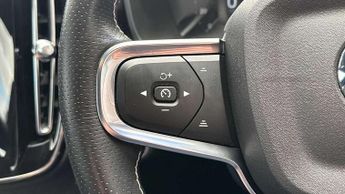 Volvo XC40 1.5 T3 [163] R DESIGN Pro 5dr
