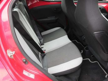 Toyota Aygo 1.0 VVT-i X-Play 5dr x-shift