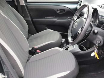 Toyota Aygo 1.0 VVT-i X-Plore 5dr x-shift
