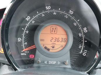 Toyota Aygo 1.0 VVT-i X-Plore 5dr x-shift