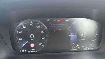 Volvo XC40 Recharge 1.5 T5 Recharge PHEV R DESIGN Pro 5dr Auto