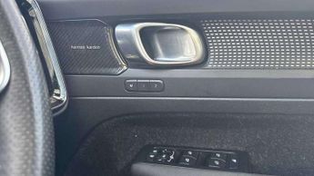 Volvo XC40 Recharge 1.5 T5 Recharge PHEV R DESIGN Pro 5dr Auto