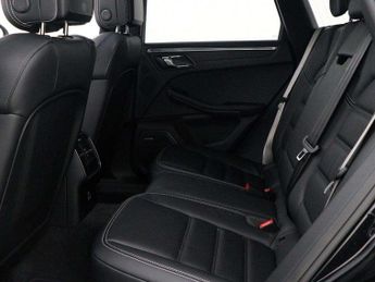 Porsche Macan T 5dr PDK