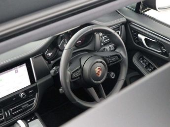 Porsche Macan T 5dr PDK