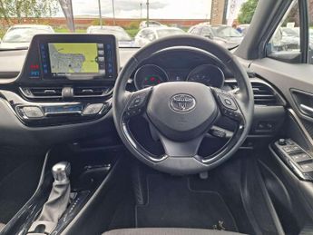Toyota C-HR 1.8 Hybrid Design 5dr CVT