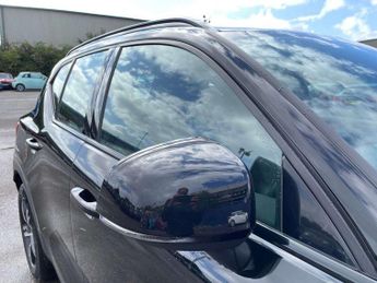 Volvo XC40 2.0 B3P Plus Dark 5dr Auto
