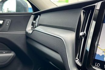 Volvo XC60 2.0 D4 Momentum 5dr AWD Geartronic