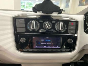 Volkswagen Up 1.0 65PS Beats 5dr