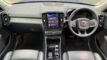 Volvo XC40 2.0 B3P Plus Dark 5dr Auto