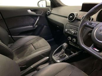 Audi A1 1.6 TDI Black Edition 5dr S Tronic