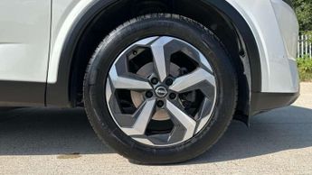 Nissan Qashqai 1.3 DiG-T MH 158 N-Connecta 5dr Xtronic