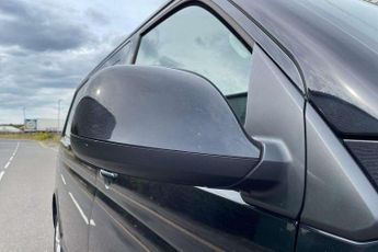 Volkswagen Transporter 2.0 TDI 150 Highline Kombi Van DSG
