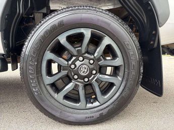Toyota Hilux Invincible X D/Cab Pick Up 2.8 D-4D Auto