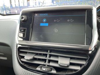 Peugeot 2008 1.2 PureTech 130 Allure Premium 5dr EAT6