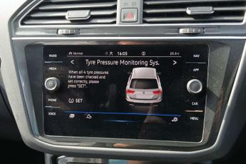 Volkswagen Tiguan 2.0 TDI 4Motion R-Line 5dr DSG
