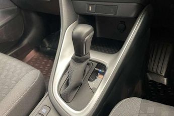 Toyota Yaris 1.5 Hybrid Design 5dr CVT