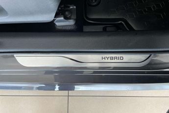 Toyota Yaris 1.5 Hybrid Design 5dr CVT